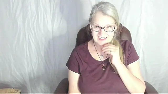 irinamaux online show from March 2025 05:23:02 AM