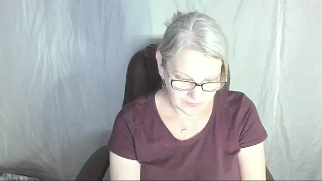 irinamaux online show from March 2025 04:41:02 AM