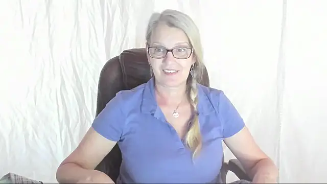 irinamaux online show from March 2025 12:56:02 PM