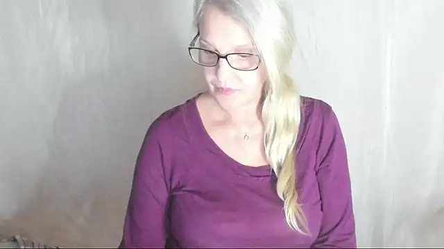 irinamaux online show from March 2025 05:28:02 PM