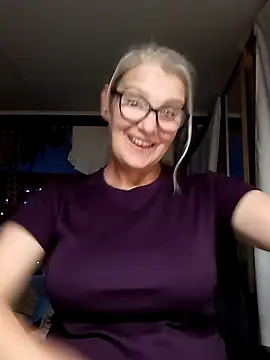 irinamaux online show from September 2025 02:55:01 AM