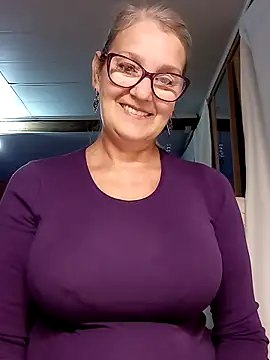 irinamaux online show from October 2025 05:28:02 AM