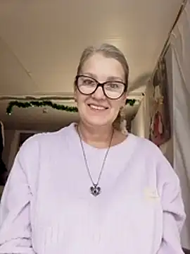 irinamaux online show from November 2025 06:38:02 AM