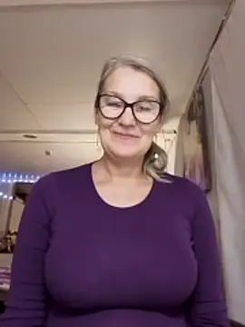 irinamaux online show from December 2025 08:56:02 AM