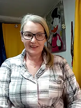 irinamaux online show from March 2026 05:18:02 PM