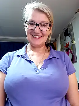 irinamaux online show from May 2026 04:32:02 AM