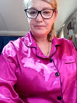 irinamaux online show from May 2026 07:17:02 AM