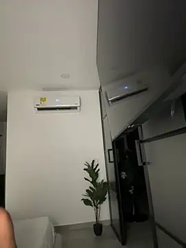 Snapshot of Brunettexio chatting on January 2025 05:15:02 AM Brunettexio online show from January 2025 05:15:02 AM