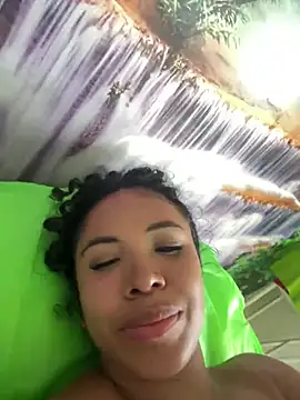 Snapshot of Brunettexio chatting on February 2025 07:54:02 PM Brunettexio online show from February 2025 07:54:02 PM