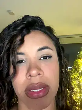 Snapshot of Brunettexio chatting on December 2025 03:23:01 AM Brunettexio online show from December 2025 03:23:01 AM