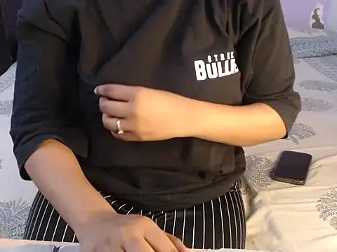 Snapshot of Freya_nia chatting on January 2025 01:47:01 PM Freya nia online show from January 2025 01:47:01 PM