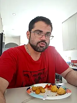 Snapshot of Zander823 chatting on February 2026 06:17:02 PM Zander823 online show from February 2026 06:17:02 PM