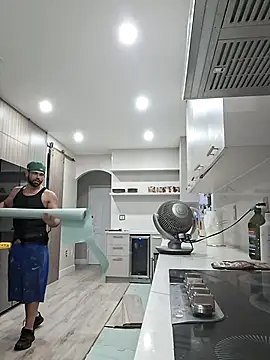 Zander823 online show from April 2026 11:42:01 PM