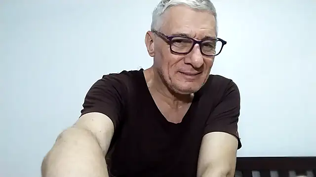 BIGUNCUTHARDCOCK online show from February 2026 01:22:01 PM