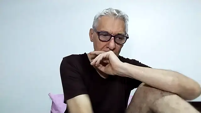 BIGUNCUTHARDCOCK online show from April 2026 12:35:02 AM