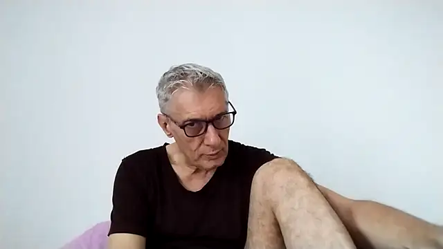 BIGUNCUTHARDCOCK online show from May 2026 12:17:01 AM
