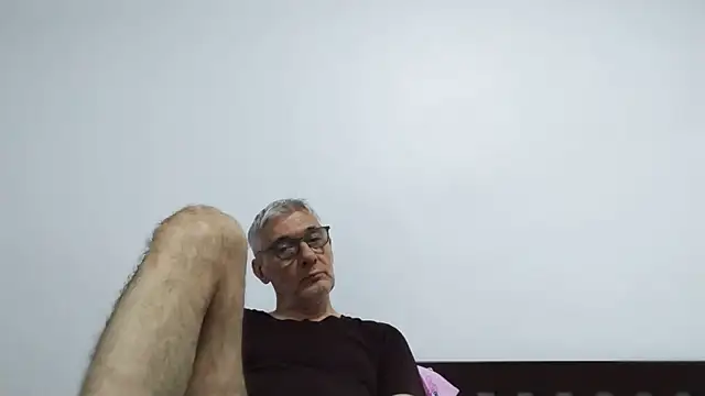 BIGUNCUTHARDCOCK online show from May 2026 11:57:01 PM