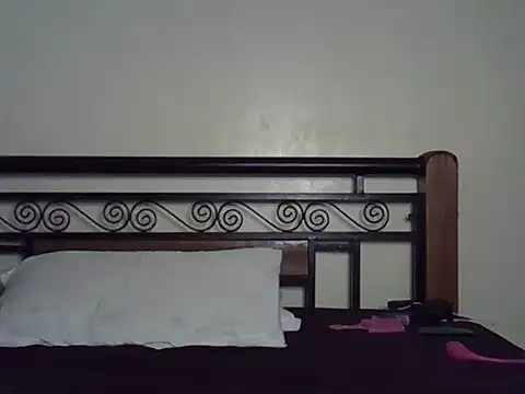 Giannah01 online show from October 2025 10:22:01 PM