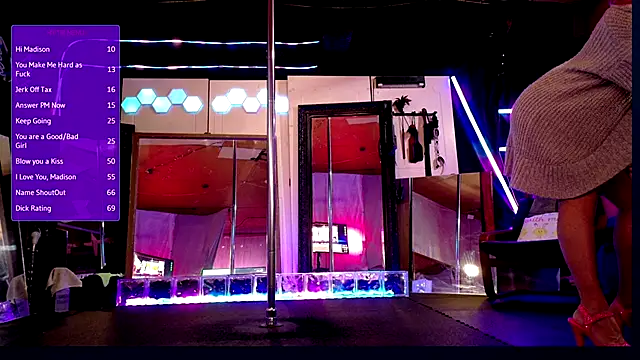 Snapshot of MadisonMarie chatting on February 2026 07:40:01 AM MadisonMarie online show from February 2026 07:40:01 AM