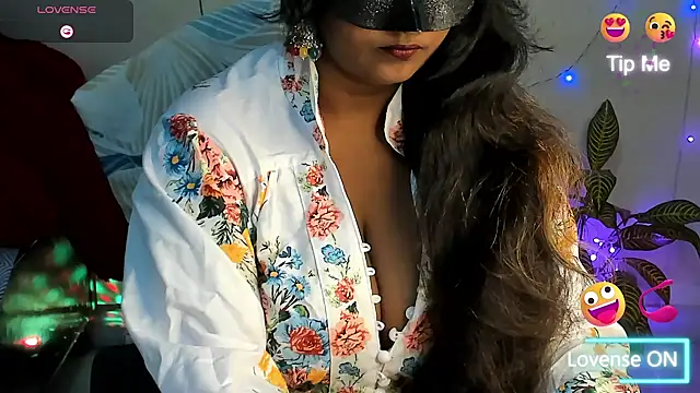 Snapshot of Love_Winss chatting on October 2025 05:14:01 AM Love Winss online show from October 2025 05:14:01 AM