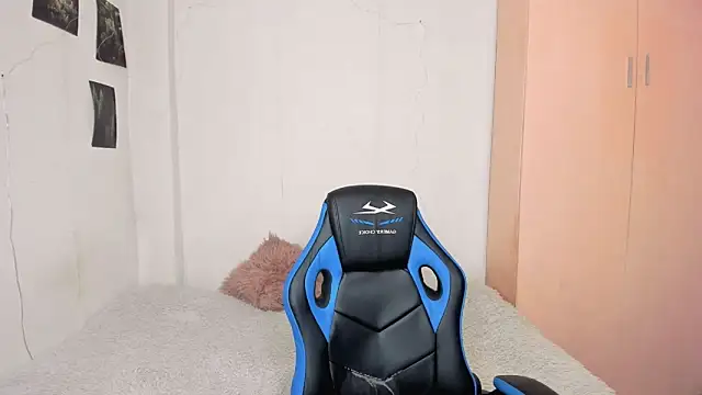 Snapshot of Makentoshi_ chatting on March 2025 01:04:02 PM Makentoshi online show from March 2025 01:04:02 PM