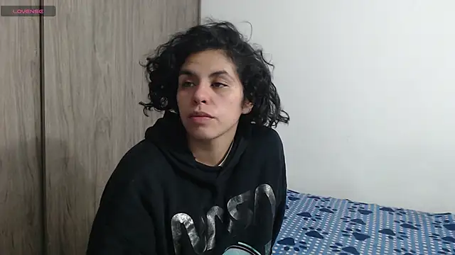 Snapshot of Anne_purple chatting on February 2025 04:02:01 PM Anne purple online show from February 2025 04:02:01 PM