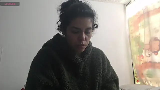 Snapshot of Anne_purple chatting on March 2025 04:01:01 PM Anne purple online show from March 2025 04:01:01 PM