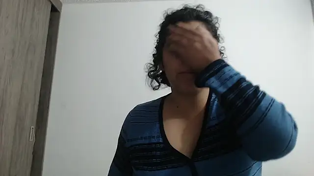 Snapshot of Anne_purple chatting on September 2025 04:10:02 PM Anne purple online show from September 2025 04:10:02 PM