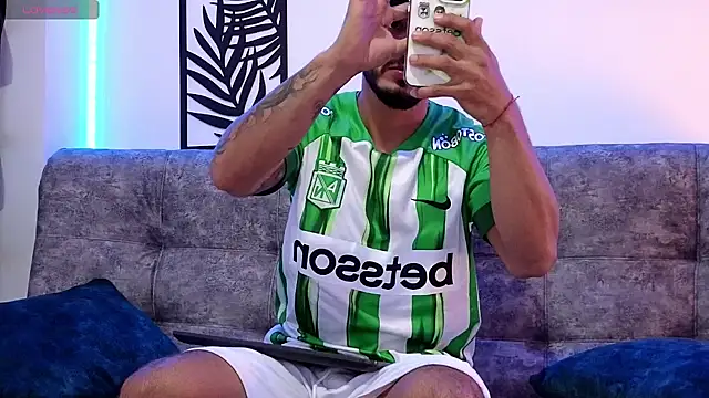 Snapshot of Bruno_Mattos chatting on December 2024 11:40:01 PM Bruno Mattos online show from December 2024 11:40:01 PM