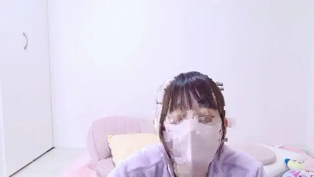 hi---chan- online show from December 2025 02:00:01 PM
