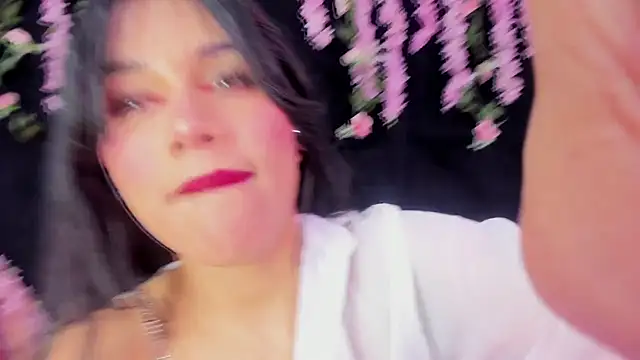 Snapshot of Cristal_horny69 chatting on October 2025 04:00:02 AM Cristal horny69 online show from October 2025 04:00:02 AM