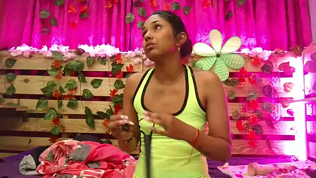 Snapshot of Elsa_Parisi chatting on December 2024 03:26:01 PM Elsa Parisi online show from December 2024 03:26:01 PM