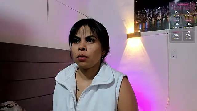 Snapshot of Julieta_Coopeer_ chatting on May 2026 10:42:01 AM Julieta Coopeer online show from May 2026 10:42:01 AM