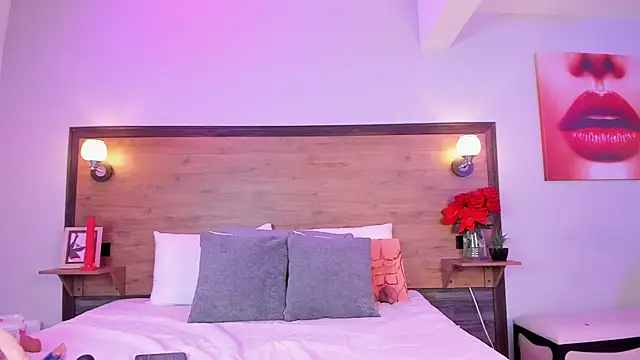 EmmaBakeer online show from September 2025 11:43:01 AM