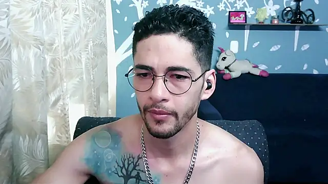 Snapshot of ponzothc chatting on November 2025 09:31:01 PM ponzothc online show from November 2025 09:31:01 PM