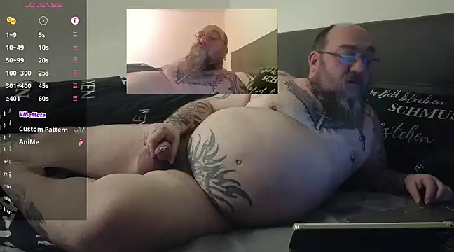 Lederbikerhn online show from December 2024 02:33:01 PM