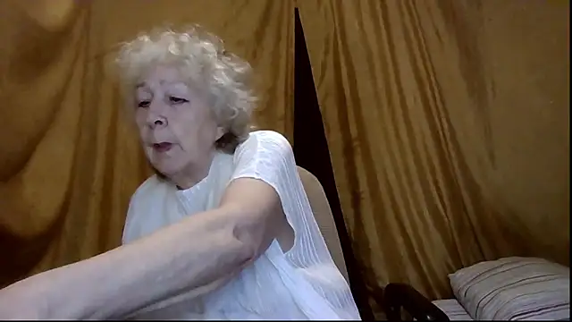  Estelitta 5 online show from May 2026 02:44:02 PM