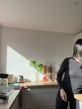 Snapshot of _Juliette chatting on February 2026 09:42:02 AM Juliette online show from February 2026 09:42:02 AM