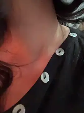 Snapshot of _Juliette chatting on March 2026 03:02:01 PM Juliette online show from March 2026 03:02:01 PM