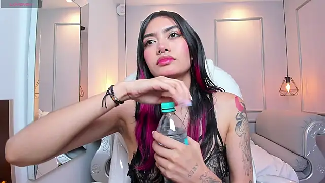 AzuraKindong online show from March 2025 10:10:01 PM