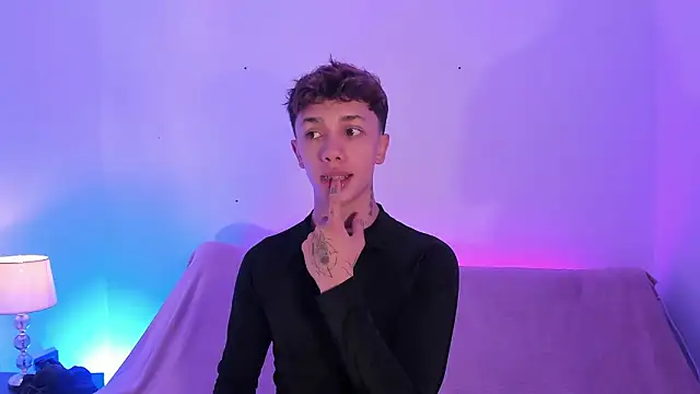 Tomy Rox online show from February 2026 06:17:02 PM