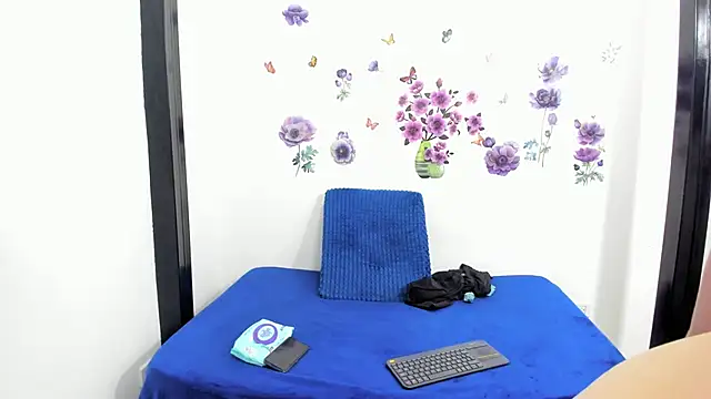 bonnyy26 online show from June 2026 09:34:02 AM