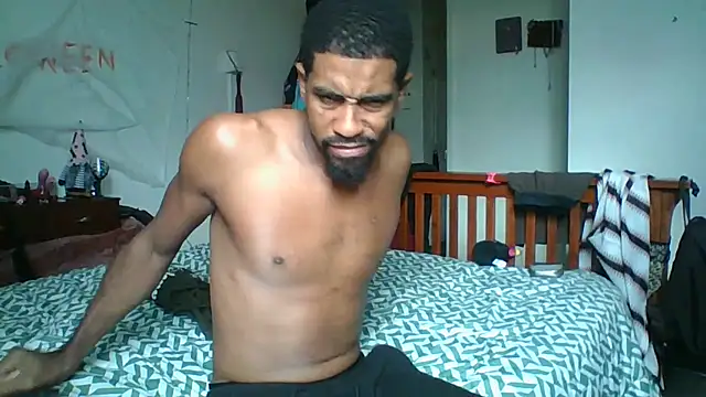 Snapshot of ExoticVibes69 chatting on October 2025 02:08:01 PM ExoticVibes69 online show from October 2025 02:08:01 PM