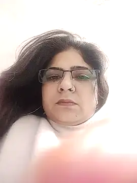 Snapshot of Husnpari20 chatting on January 2025 05:39:01 AM Husnpari20 online show from January 2025 05:39:01 AM