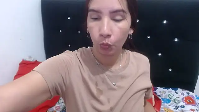 Snapshot of Ainhoa-hot chatting on September 2025 01:49:01 AM Ainhoa-hot online show from September 2025 01:49:01 AM