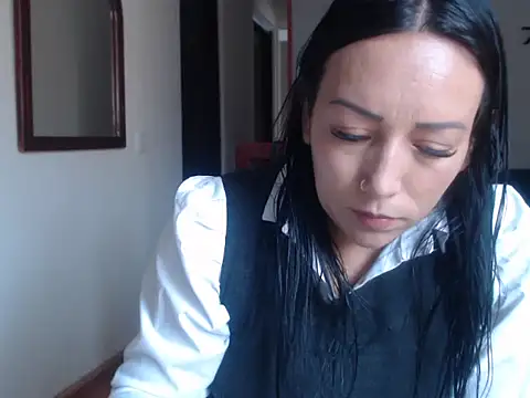 Laura martin  online show from March 2025 08:23:02 PM