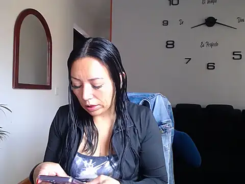 Laura martin  online show from February 2026 01:21:01 PM