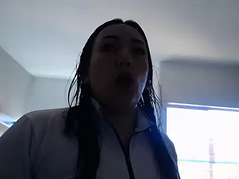 Laura martin  online show from July 2026 01:32:02 PM