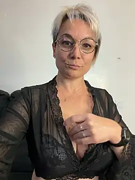 marinella07 online show from June 2026 07:40:02 AM
