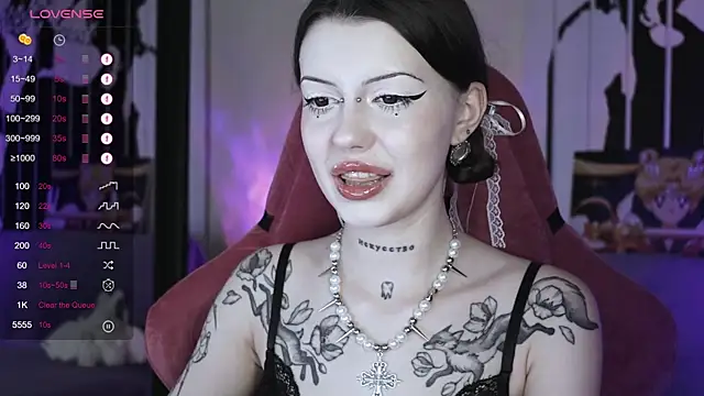 Snapshot of prettybones chatting on January 2025 09:25:02 AM prettybones online show from January 2025 09:25:02 AM